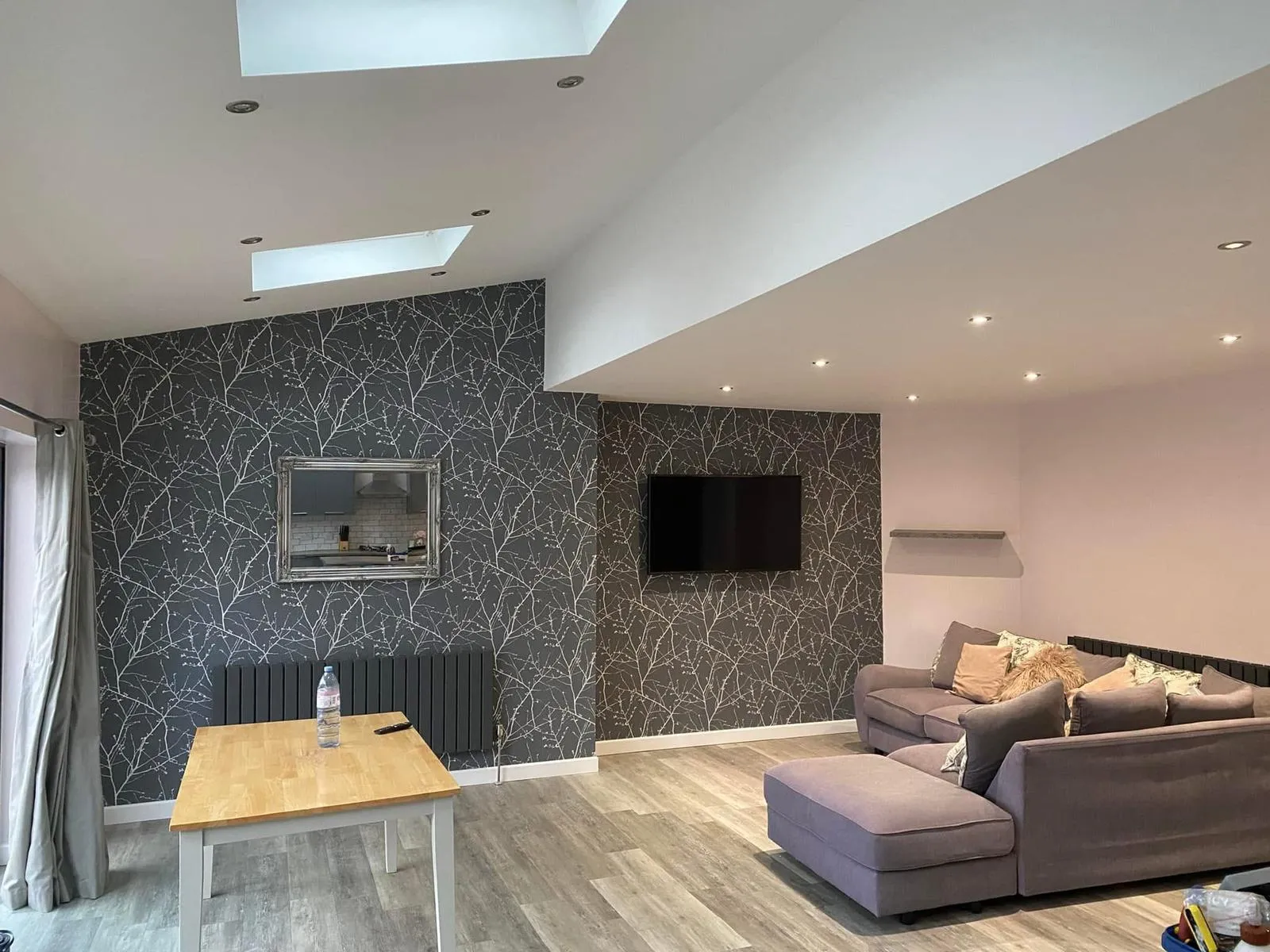 Wallpapering by Lockwood's Decorators